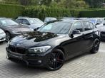 BMW 1-serie 116i Essential|Lci|18 inch|Cruise control|Pdc|St, Auto's, BMW, 1-Serie, Zwart, 3 cilinders, LED verlichting