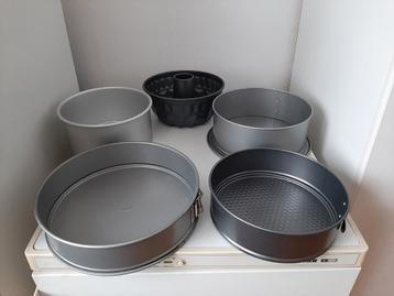 Bakvormen  beschikbaar voor biedingen