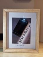 Frame met blackberry torch 9860  

Afmetingen : 22.7 X 27., Ophalen of Verzenden, Zo goed als nieuw
