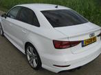Audi A3 1.0 Tfsi  BLACK EDITION 116pk 2020 Wit, Voorwielaandrijving, Zwart, Leder en Stof, Origineel Nederlands