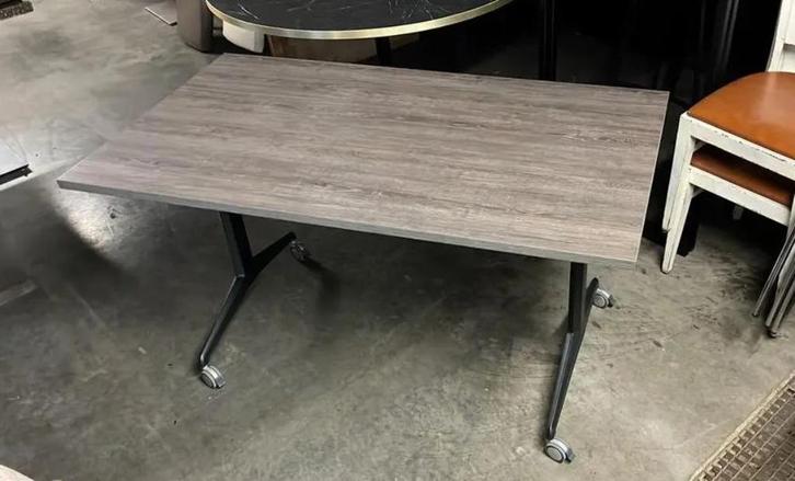 Opklaar verrijdbaar bureau 140x80 cm, met wielen, Huis en Inrichting, Bureaus, Nieuw, Bureau, Met wielen, Ophalen