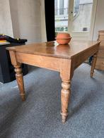 Houten tafel met gedraaide poten, Ophalen