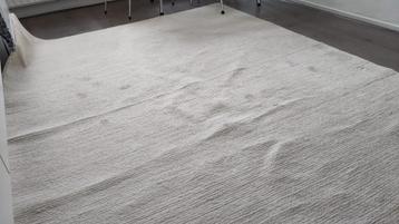 Gratis vloerkleed beschikbaar voor biedingen