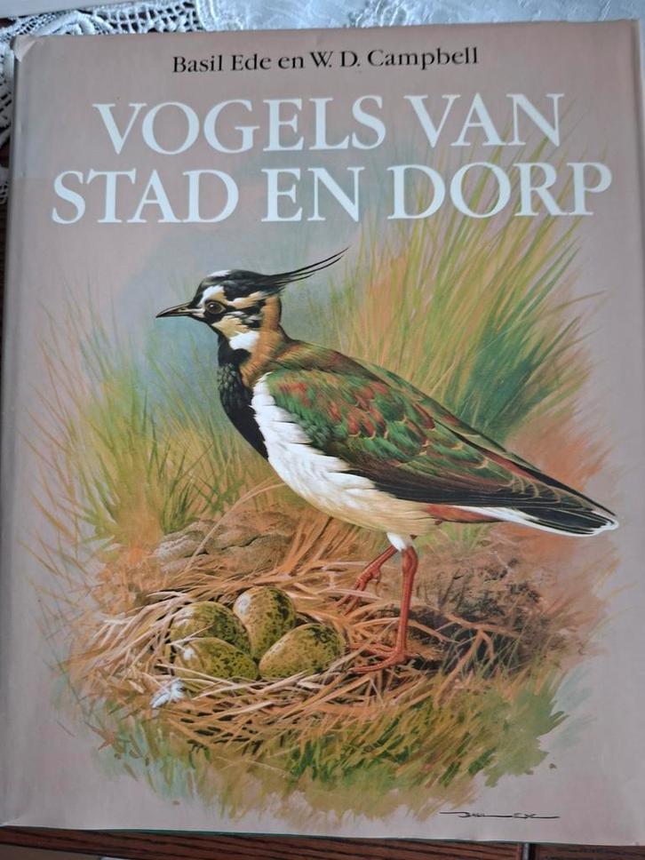 Vogels van Stad en Dorp - Basil Ede, Boeken, Natuur, Gelezen, Vogels, Ophalen of Verzenden