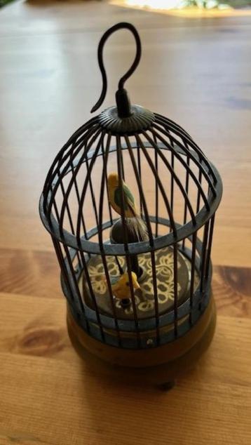 Vogelkooi Klokje beschikbaar voor biedingen