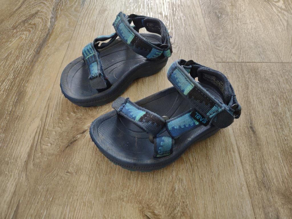 Prachtige blauwe Teva sandalen, waterschoenen Teva's, 19/20., Kinderen en Baby's, Overige typen, Onb, Jongen of Meisje, Onb