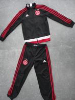 Mooi trainingspak van AJAX maat 140, Adidas, Sport- of Zwemkleding, Ophalen of Verzenden, Zo goed als nieuw
