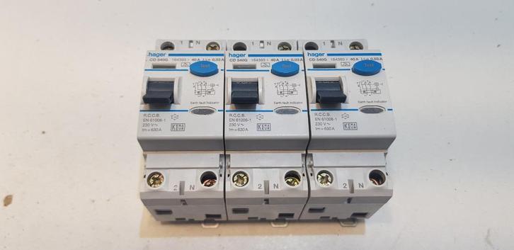 Hager Groepenkast Aardlekschakelaar CD540G 40A 30mA (3x), Hobby en Vrije tijd, Elektronica-componenten, Gebruikt, Ophalen of Verzenden