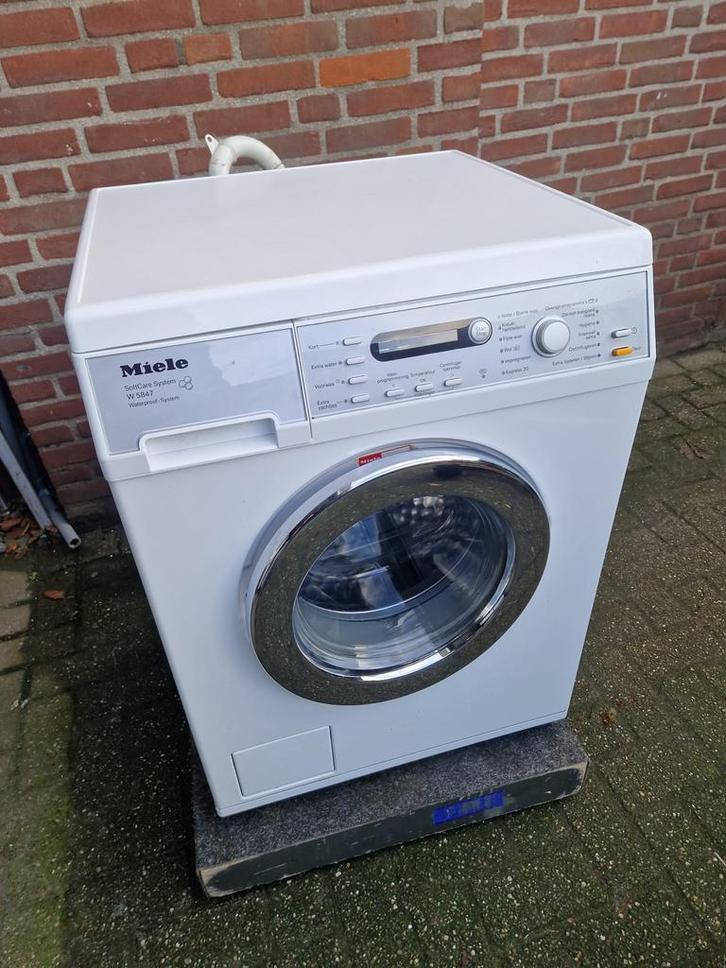 Miele softcare system W5847, Witgoed en Apparatuur, Wasmachines, Gebruikt, Voorlader, 8 tot 10 kg, 1600 toeren of meer, Ophalen