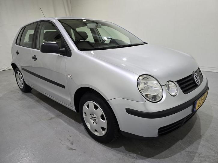Volkswagen Polo 1.4-16V AUT 5.Drs (bj 2002, automaat), Auto diversen, Schadeauto's, Volkswagen, Automaat, Benzine, Hatchback, Zilver of Grijs