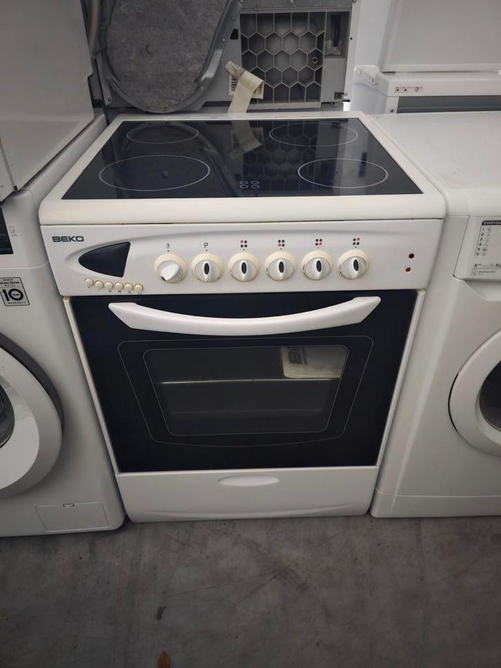 Keurig Beko keramisch fornuis met elektrische oven!🚚✅️, Witgoed en Apparatuur, Fornuizen, Zo goed als nieuw, Vrijstaand, Keramisch