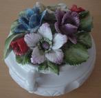 bloembakje/kunstwerkje van porselein- Royal Daisy by Cherart, Ophalen