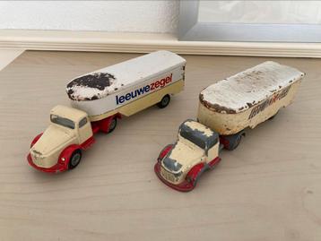 2x Oude Leeuwe zegel Scania Vabis vrachtwagens van Tekno beschikbaar voor biedingen