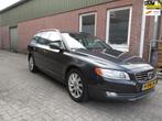 Volvo V70 1.6 T4 Nordic+, Voorwielaandrijving, Gebruikt, Beige, 4 cilinders