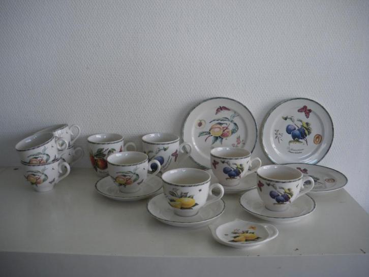 Janneke Brinkman Botania servies, Huis en Inrichting, Keuken | Servies, Zo goed als nieuw, Bord(en), Wedgwood, Aardewerk, Ophalen of Verzenden