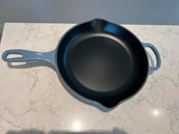 Le Creuset Skillet 26cm Chambray Bleu Nieuw beschikbaar voor biedingen