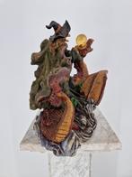 Fantasy beeld | Heks op draak met glazen bol | Decoratief, Verzamelen, Ophalen of Verzenden, Zo goed als nieuw, Fantasy