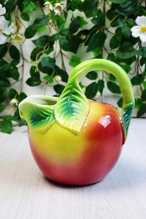 Prachtige vintage waterkan in de vorm van een appel, Antiek en Kunst, Antiek | Servies los, Ophalen of Verzenden