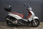 PIAGGIO BEVERLY 350 SPORT ABS (bj 2013) Leovince Nieuwstaat!, Motoren, Motoren | Piaggio, Bedrijf, 12 t/m 35 kW, Scooter, 330 cc