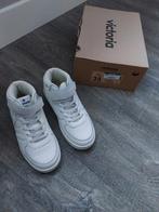 NIEUW Victoria vegan leder klittenband sneakers blanco 35, Jongen of Meisje, Schoenen, Nieuw, Ophalen of Verzenden