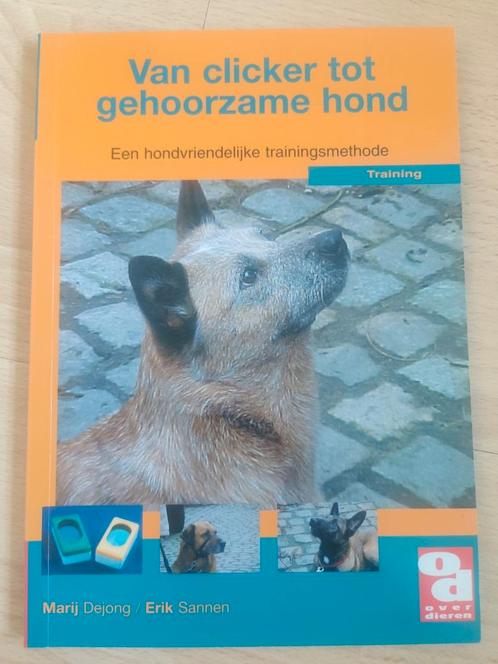 M. Dejong - Van clicker tot gehoorzame hond, Boeken, Dieren en Huisdieren, Zo goed als nieuw, Honden, Ophalen of Verzenden