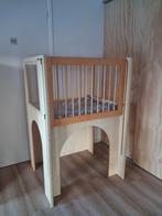 Hoge box met speelhuisje, Ophalen, Gebruikt