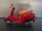Vespa Primavera Schaal 1:12, Hobby en Vrije tijd, Modelauto's | 1:5 tot 1:12, Nieuw, Ophalen of Verzenden, Maisto, 1:9 t/m 1:12
