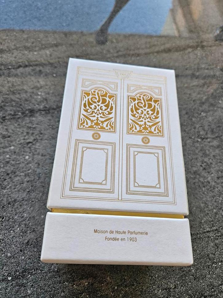 Lesquendieu Orris Amber Niche Parfum, Sieraden, Tassen en Uiterlijk, Uiterlijk | Parfum, Zo goed als nieuw, Verzenden
