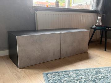 Tv-meubel IKEA met touch-to-open