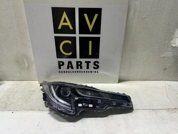 Koplamp Toyota Corolla E21 Vol Led 81130-02S70 rechts beschikbaar voor biedingen