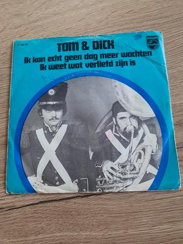 Single Tom & Dick ik kan echt geen nacht meer wachten beschikbaar voor biedingen