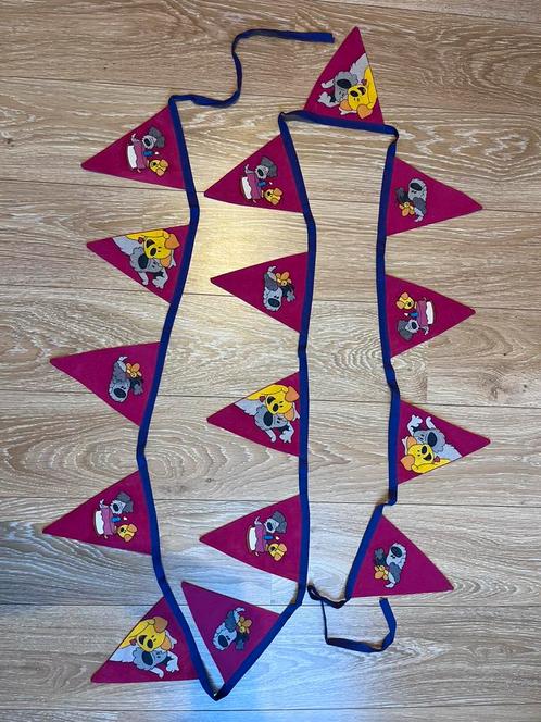 Stoffen slinger Woezel en Pip paars roze, Hobby en Vrije tijd, Feestartikelen, Zo goed als nieuw, Versiering, Verjaardag, Ophalen of Verzenden