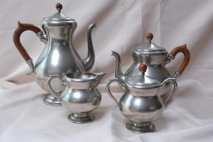 Prachtige tinnen set van Royal Holland Pewter Daalderop, Antiek en Kunst, Antiek | Tin, Ophalen of Verzenden