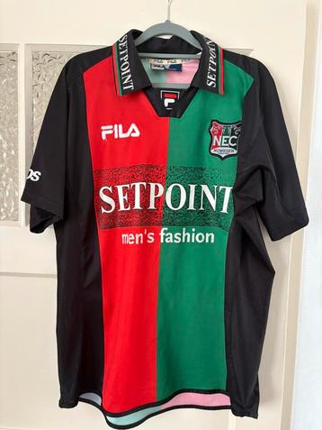 NEC Nijmegen thuisshirt 03-04 Matchworn Jeffrey Leiwakabessy beschikbaar voor biedingen
