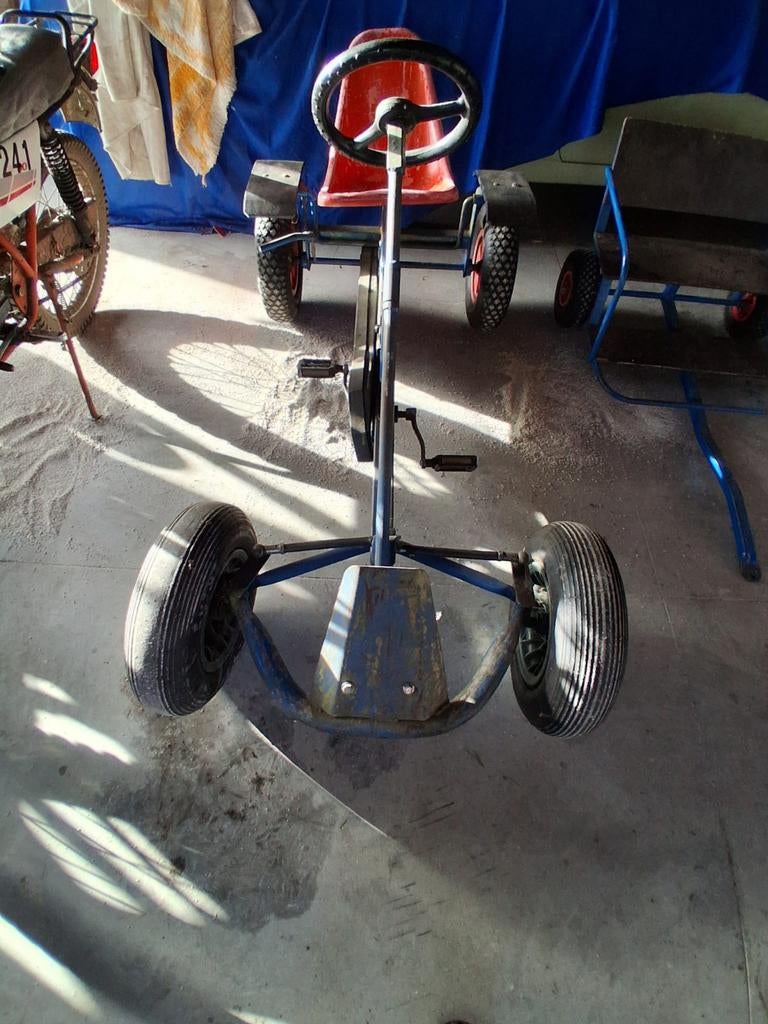 Twee skelters en personen kar met werk, Ophalen, Gebruikt, Mammoet, Met kar of aanhanger