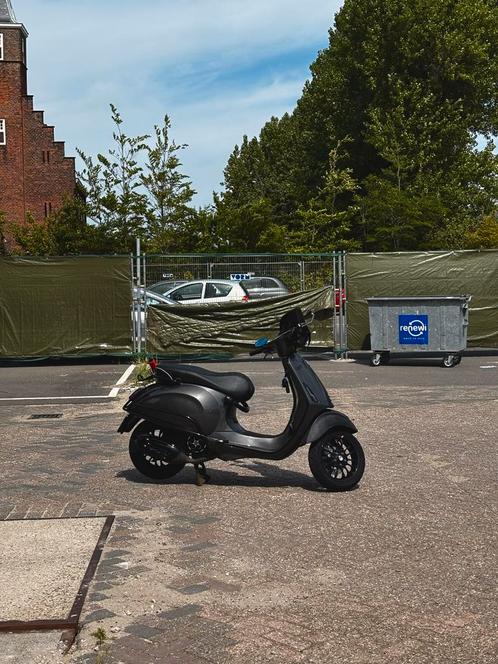 Vespa Sprint 2021 - Goede Staat, Fietsen en Brommers, Brommers | Vespa, Zo goed als nieuw, Overige modellen, Maximaal 45 km/u