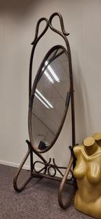 Ovale staande spiegel met sierlijk frame, Huis en Inrichting, Woonaccessoires | Spiegels, Ophalen, Gebruikt, 50 tot 75 cm, 150 tot 200 cm