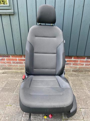 Stoel(en)geschikt voor Caddy, Golf, Tiguan, T-Roc beschikbaar voor biedingen