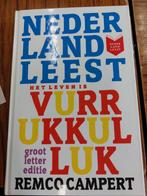 Het leven is vurrukkulluk- Remco Campert (groot letter boek), Ophalen of Verzenden, Zo goed als nieuw