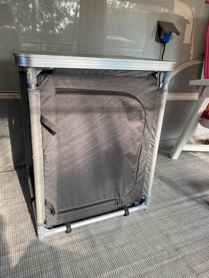 Campingkast van Obelink, Caravans en Kamperen, Kampeermeubelen, Zo goed als nieuw, Campingkast, Ophalen