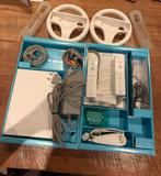 Nintendo Wii Wit Compleet in doos, Spelcomputers en Games, Spelcomputers | Nintendo Wii, Ophalen, Zo goed als nieuw, Met 2 controllers