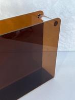 Jaren 70 lectuurbak plexiglas vintage tijdschriftenrek retro, Huis en Inrichting, Woonaccessoires | Krantenbakken en Lectuurbakken