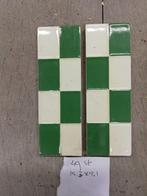 Antieke geblokte randtegels 49groen/creme en 57 mosgroen/wit, Antiek en Kunst, Ophalen