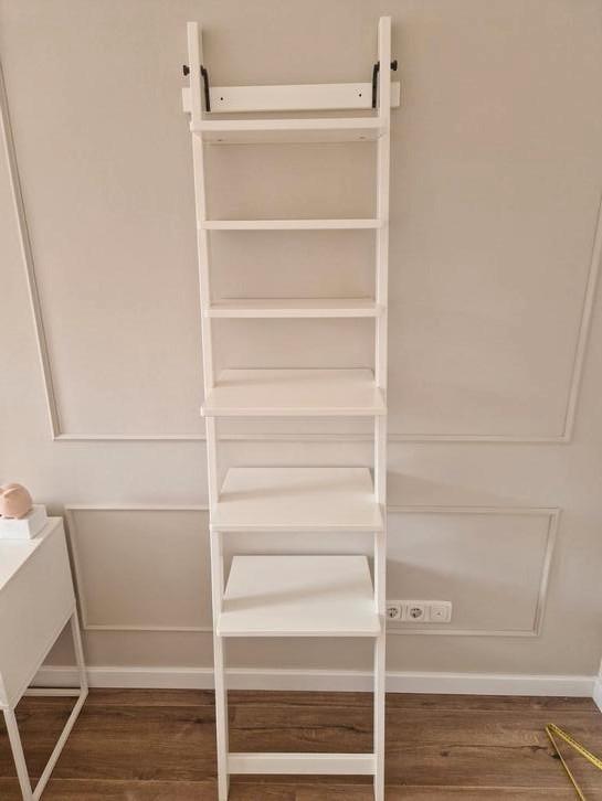 Wandrek/wandkast Ikea, Huis en Inrichting, Kasten | Overige, Zo goed als nieuw, Ophalen