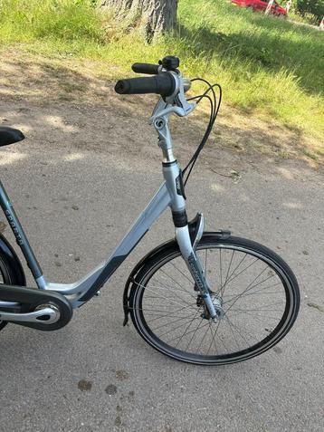 Mooie Damesfiets beschikbaar voor biedingen