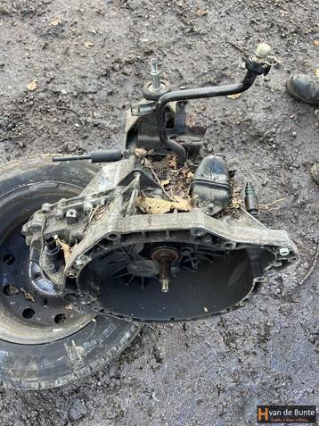 Versnellingsbak Renault master 2.2  code: PF1 AA beschikbaar voor biedingen