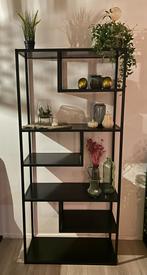 Open kast,  eventueel met gratis accessoires., Ophalen, Zo goed als nieuw, Minder dan 150 cm, Metaal