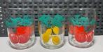 3 Kleine retro glaasjes fruitprint (appel/citroen) H.7,5 cm., Ophalen of Verzenden, Huis en Inrichting