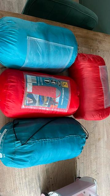 4 slaapzakken beschikbaar voor biedingen
