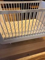 Snuzkot Skandi + Surface Duo Mattress + protectors + sheet, Ophalen, Gebruikt, Ledikant